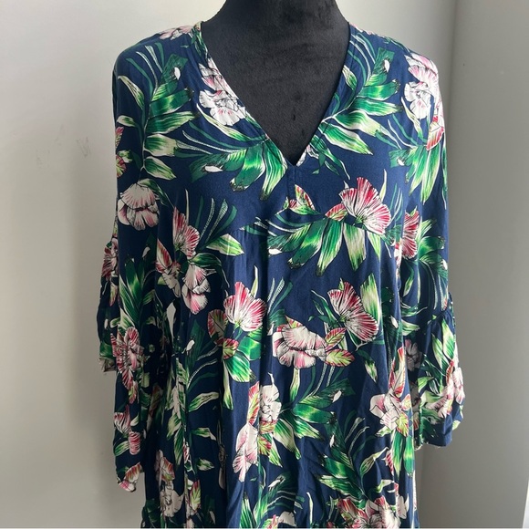 Label of Love Floral Green and Pink Women's Top - Medium - Picture 3 of 15